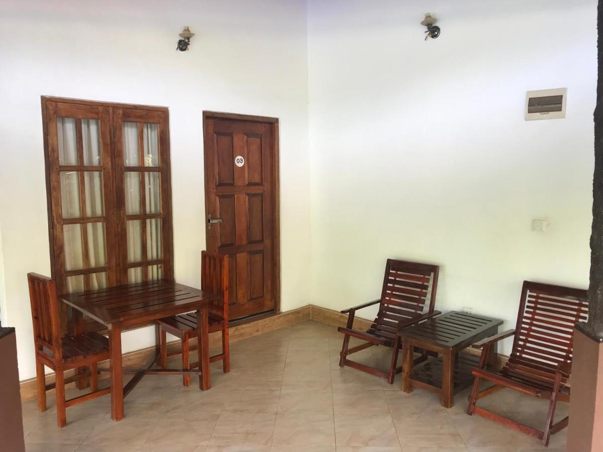 Paris Garden Resort Trincomalee Kültér fotó