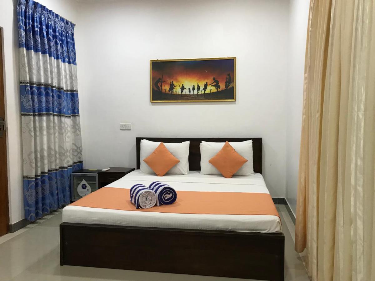 Paris Garden Resort Trincomalee Kültér fotó