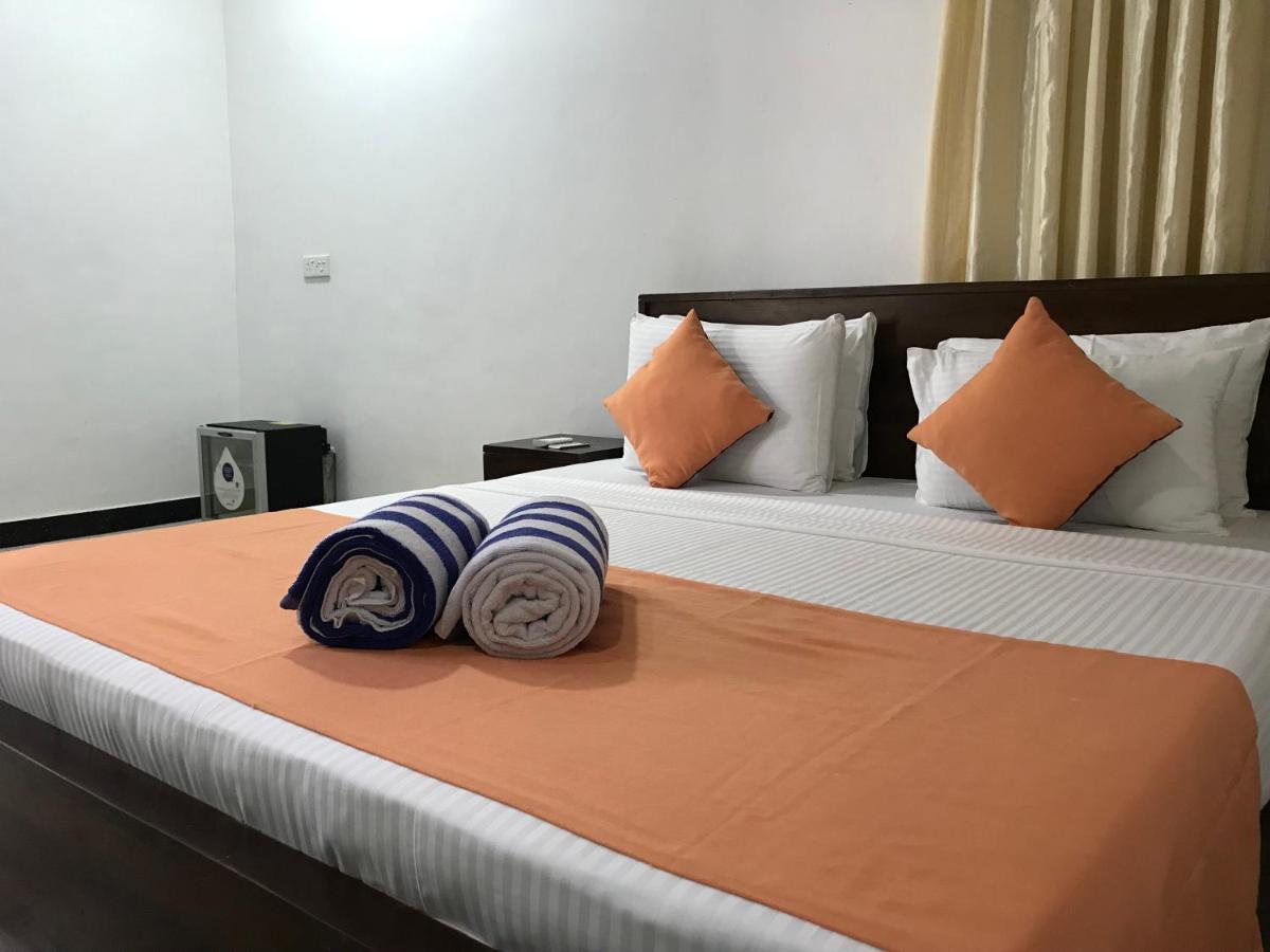 Paris Garden Resort Trincomalee Kültér fotó